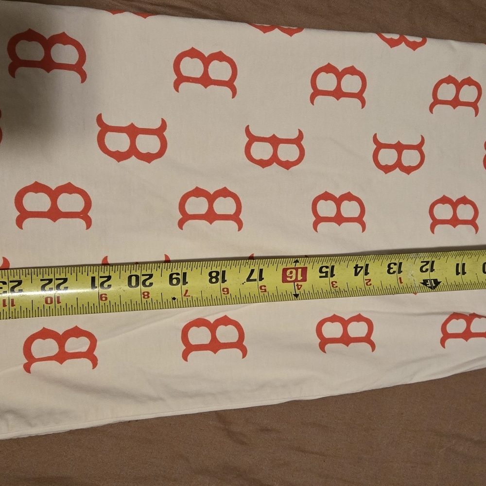 Cream T-shirt And Short Set with Red Logo Boston Red Pattern - Picture 7 of 10